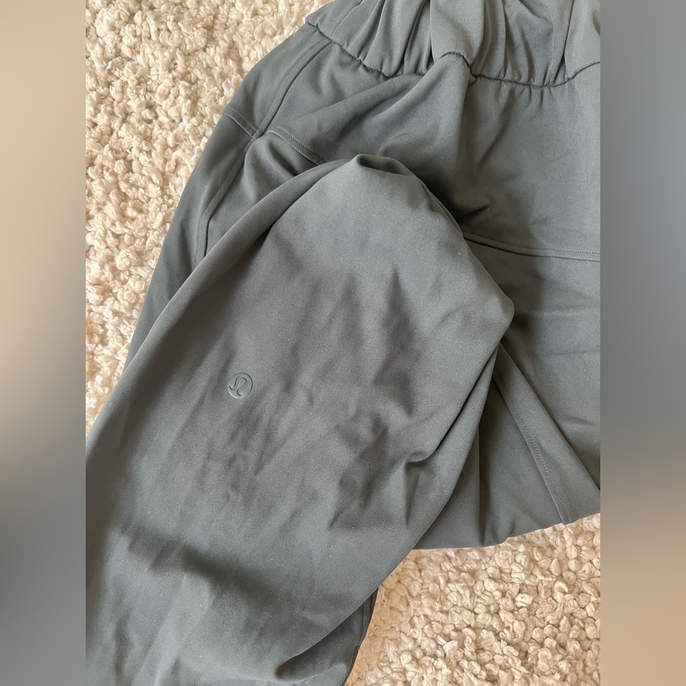Lululemon Straight Leg Pant